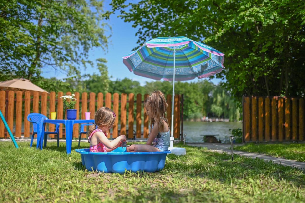 Villa Popeye Jakuzzis Nyaralohaz Békésszentandrás Exterior foto